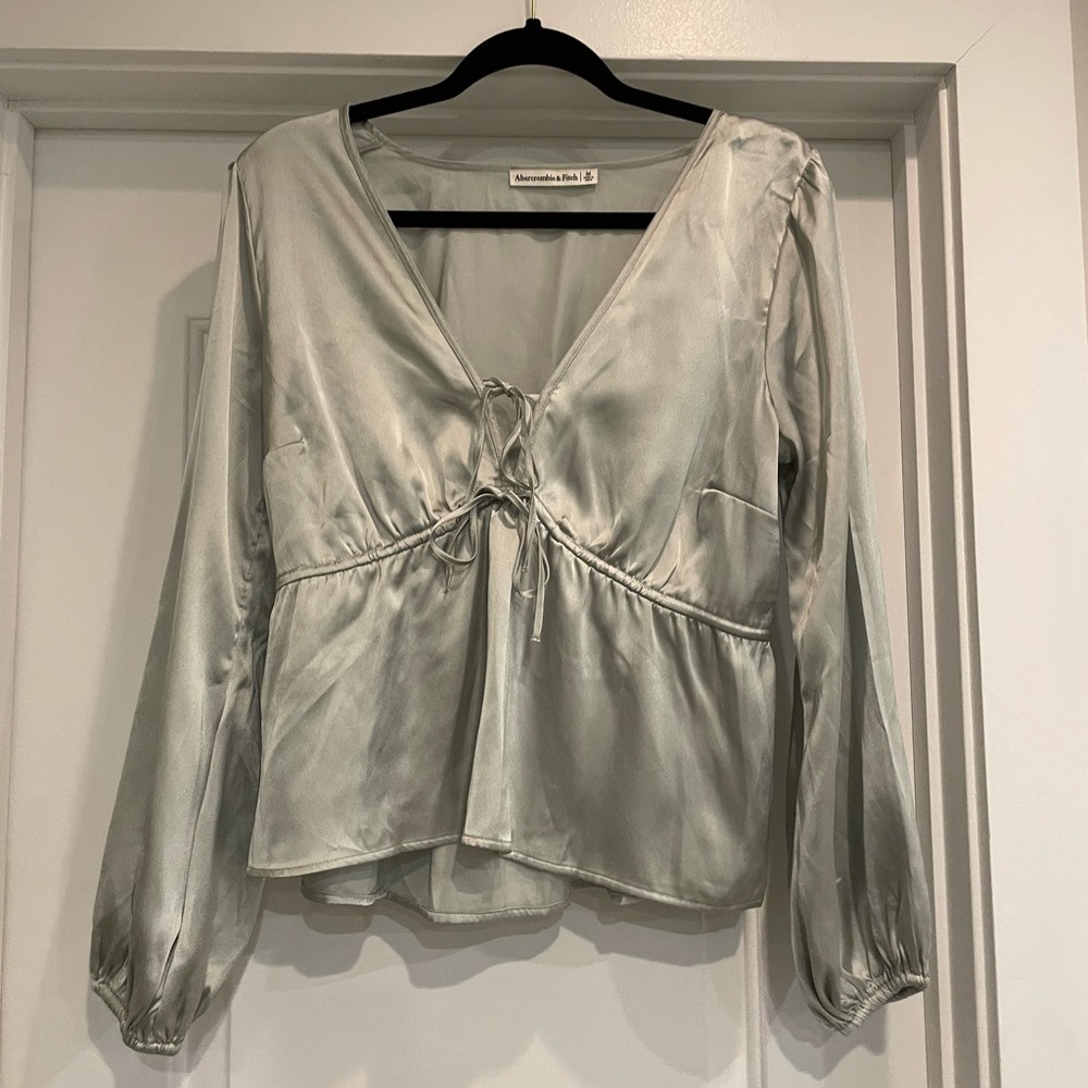 Never Worn! Silk Abercrombie top